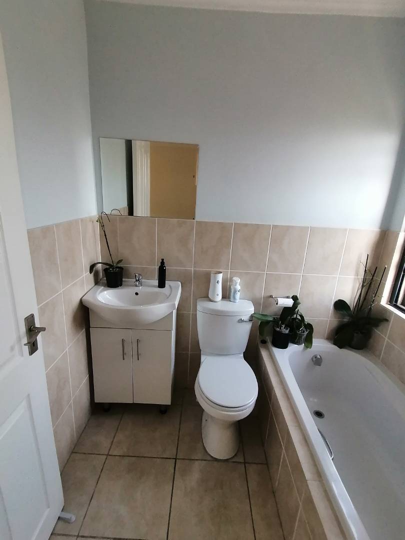 2 Bedroom Property for Sale in Royal Ascot Western Cape